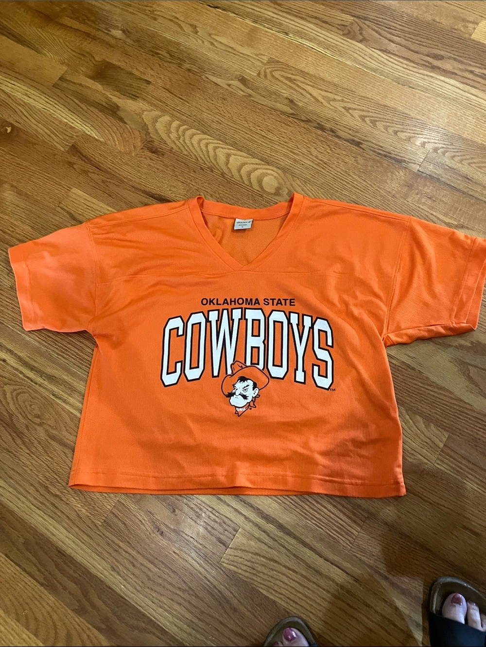 Oklahoma State Cowboys Orange Cropped V‑Neck Tee
